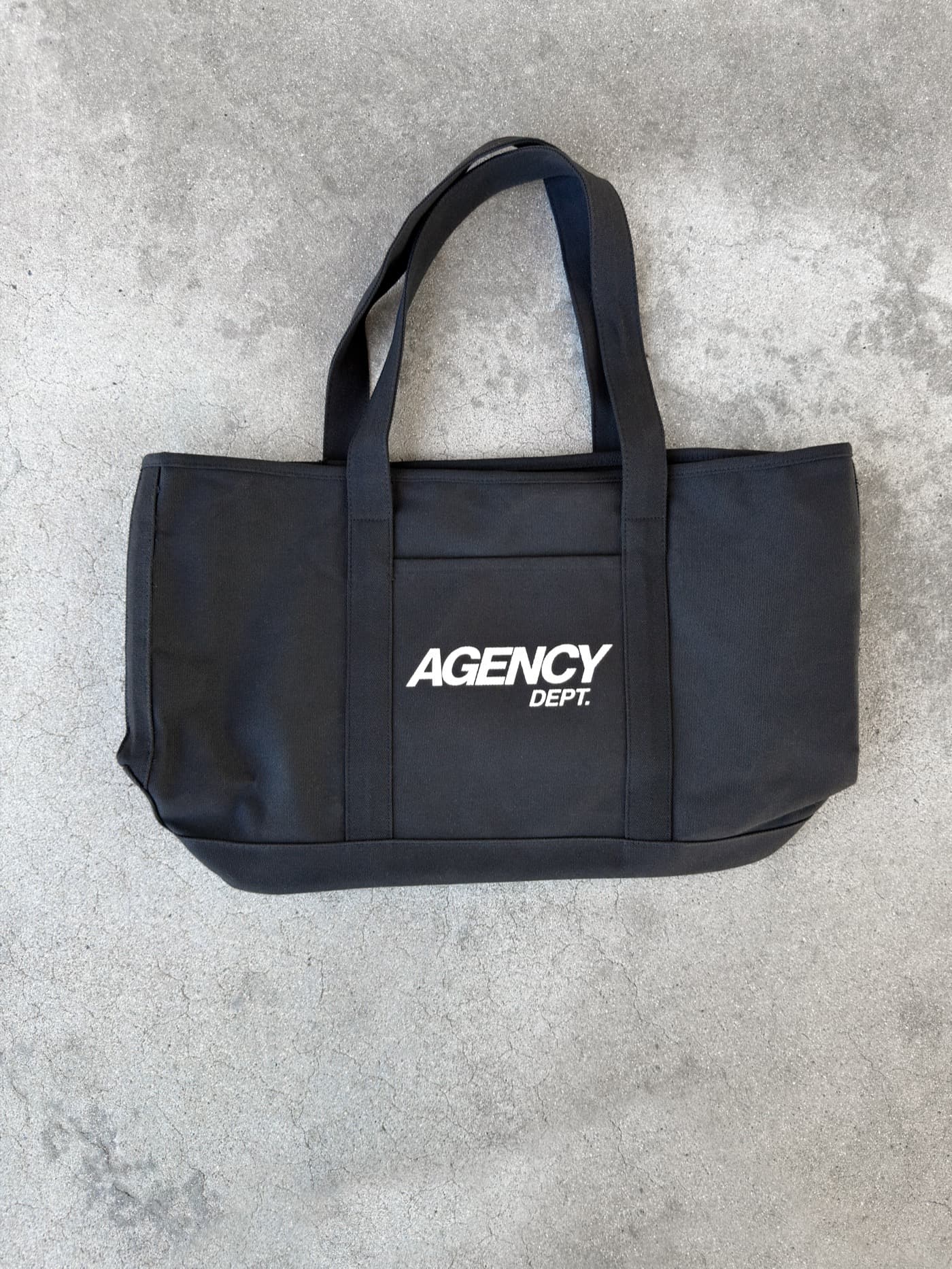 AGENCY Active Tote front view